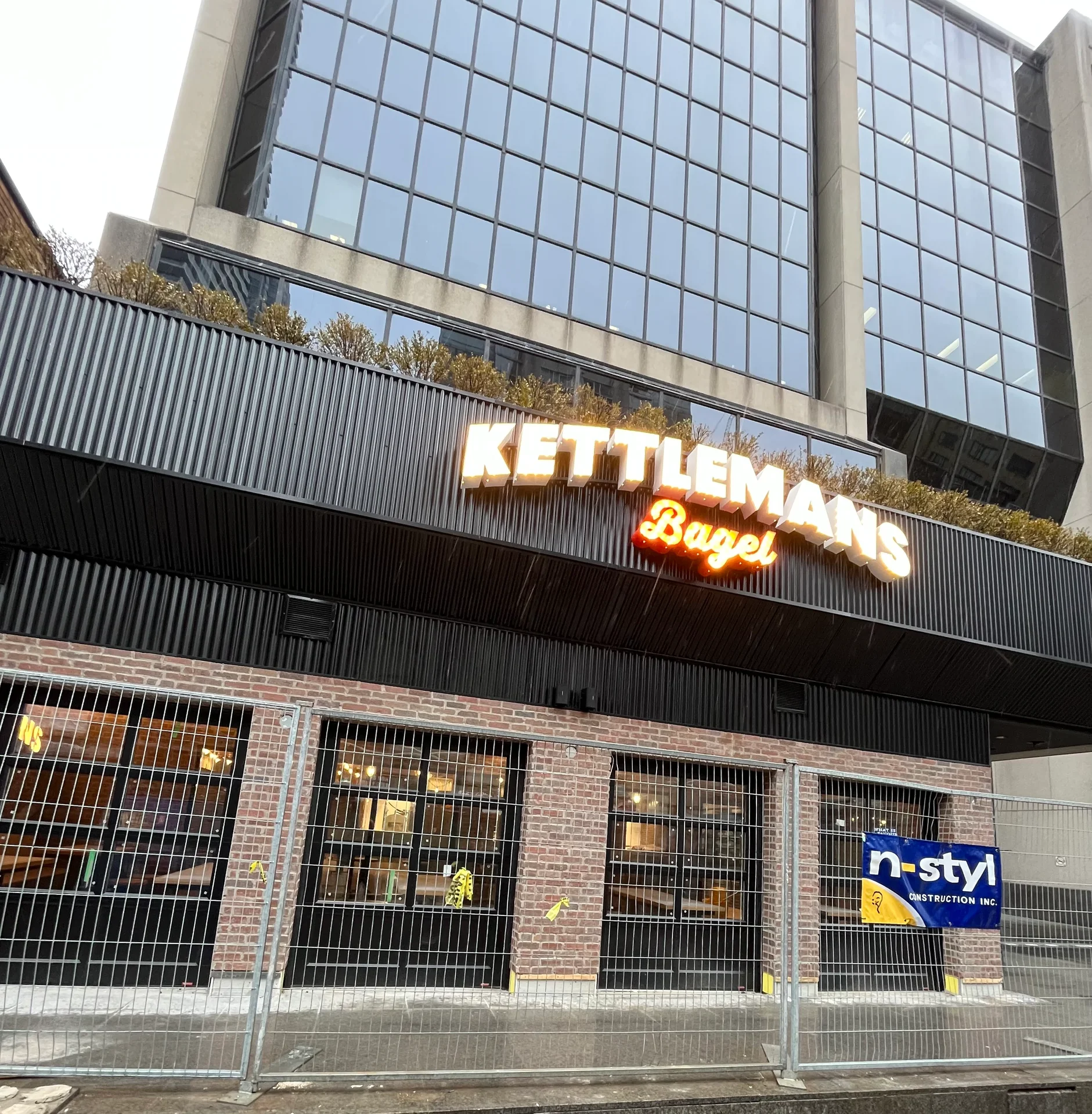 Kettlemans Bagel - Eglinton