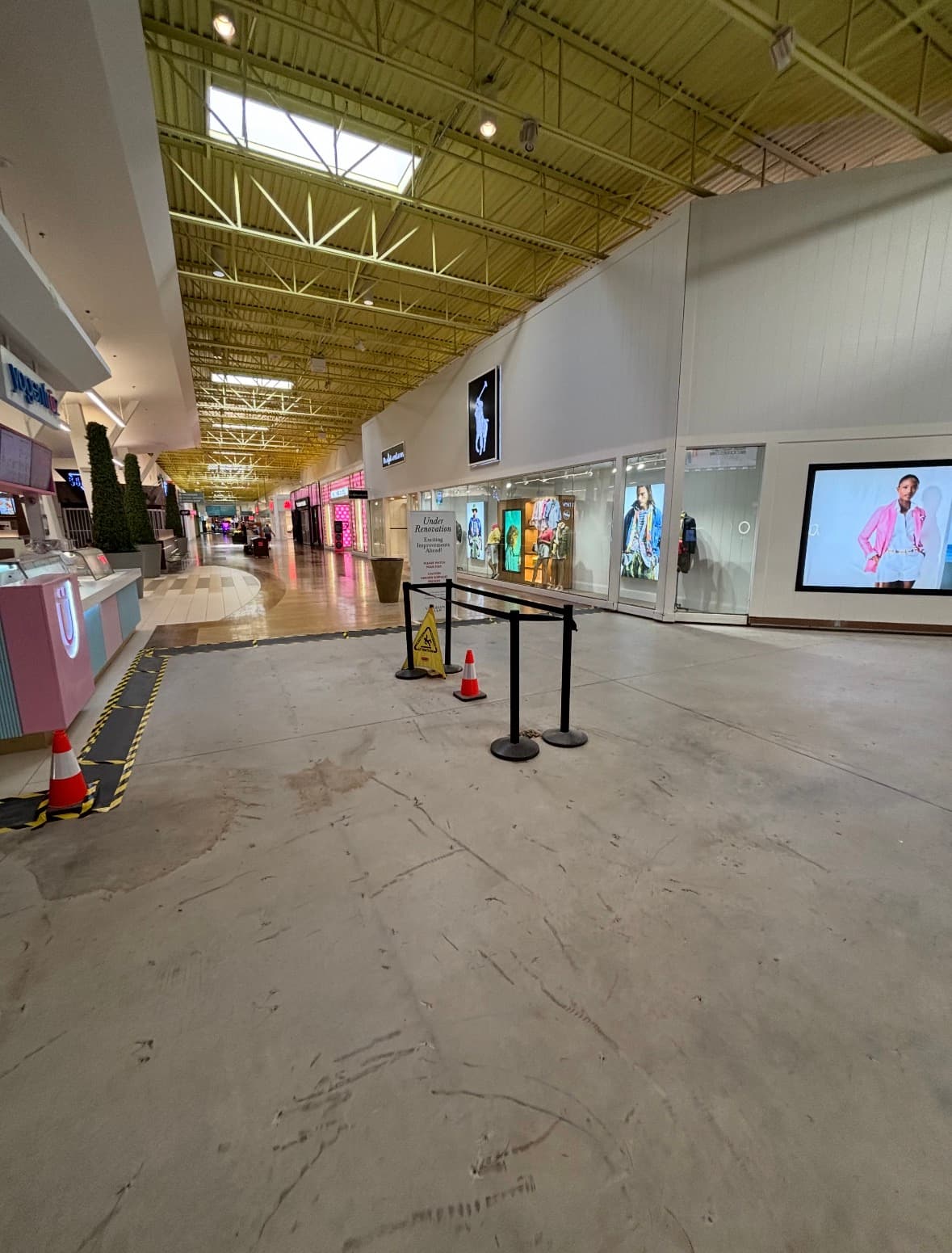 N-Styl commercial construction interior